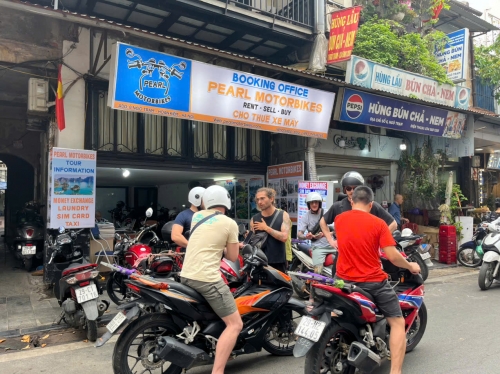 Travel to Lang Son by Pearl motorbike